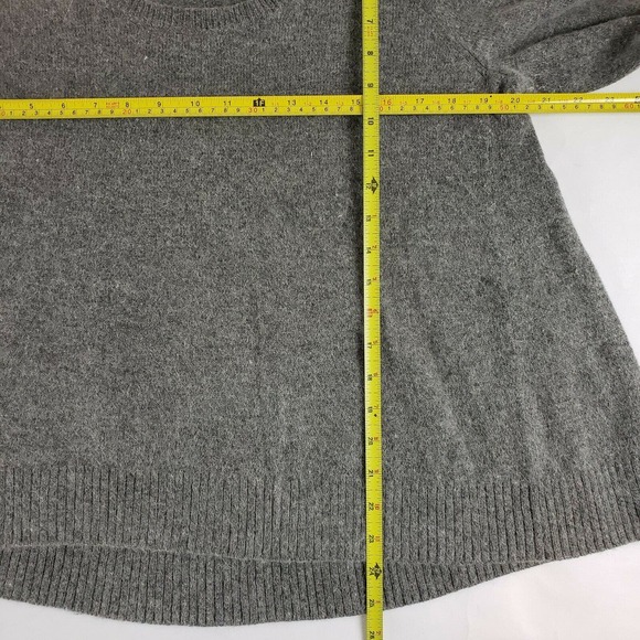 Victorias Secret Size M Gray Boxy Nylon Rabbit Wool Sweater Slouchy Cozy Casual - Picture 8 of 10